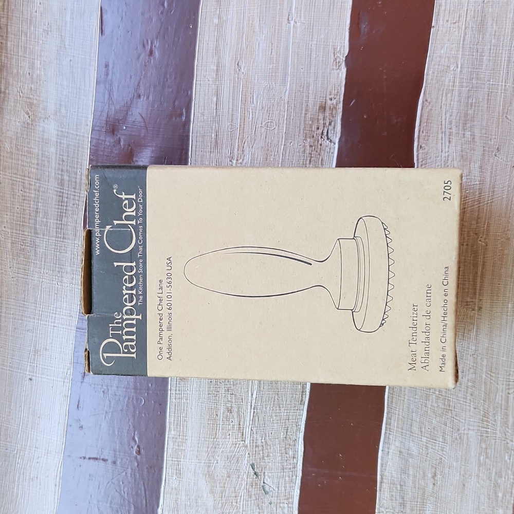 NEW Pampered Chef MEAT TENDERIZER